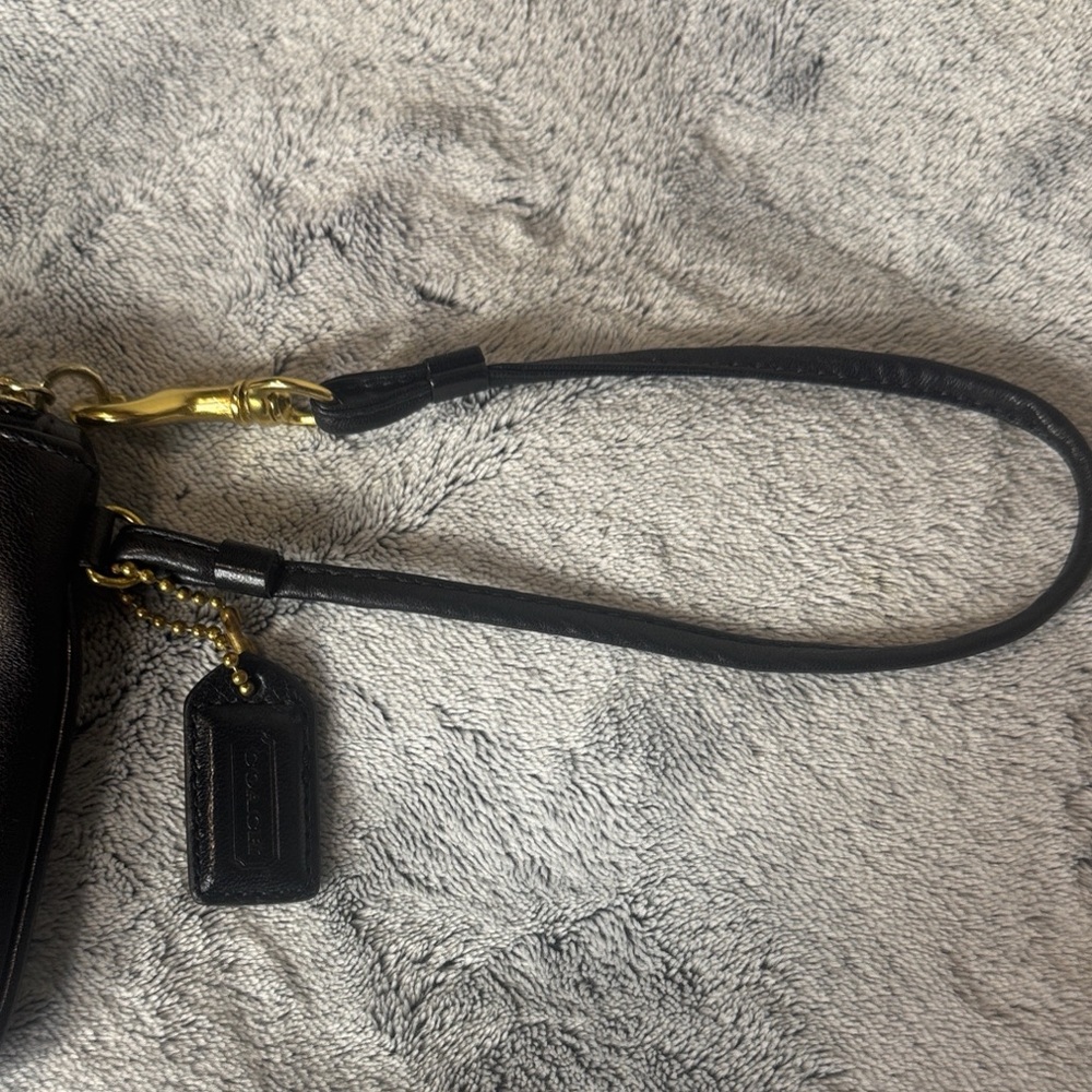 Coach Black Smooth Leather Wristlet - Vintage Y2K - Picture 4 of 9
